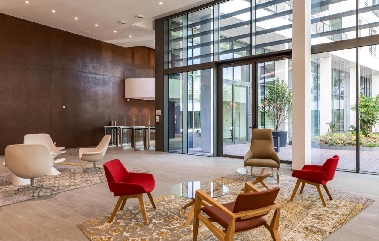 Bureau Saint-Ouen 17315m² Location bureau Saint-Ouen Seine-Saint-Denis OLBUR2100392 1